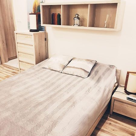 Wici 2 Apartments Teofilow Wodny Raj Лодзь Экстерьер фото